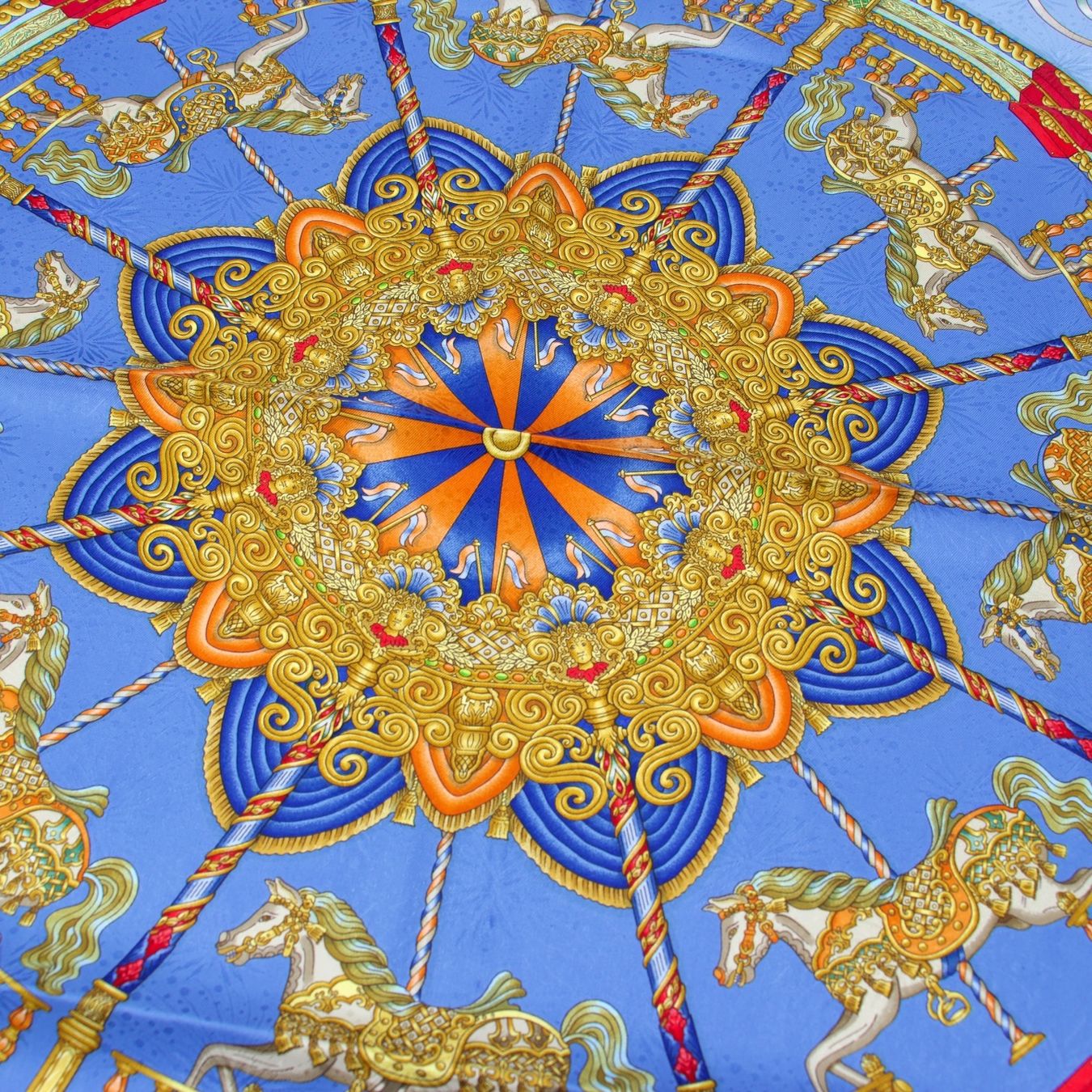 Hermès Foulard & Sciarpe: Hermès Carré "Lunapark" blau – Usato da Binningen venduto da Designerlabels 6