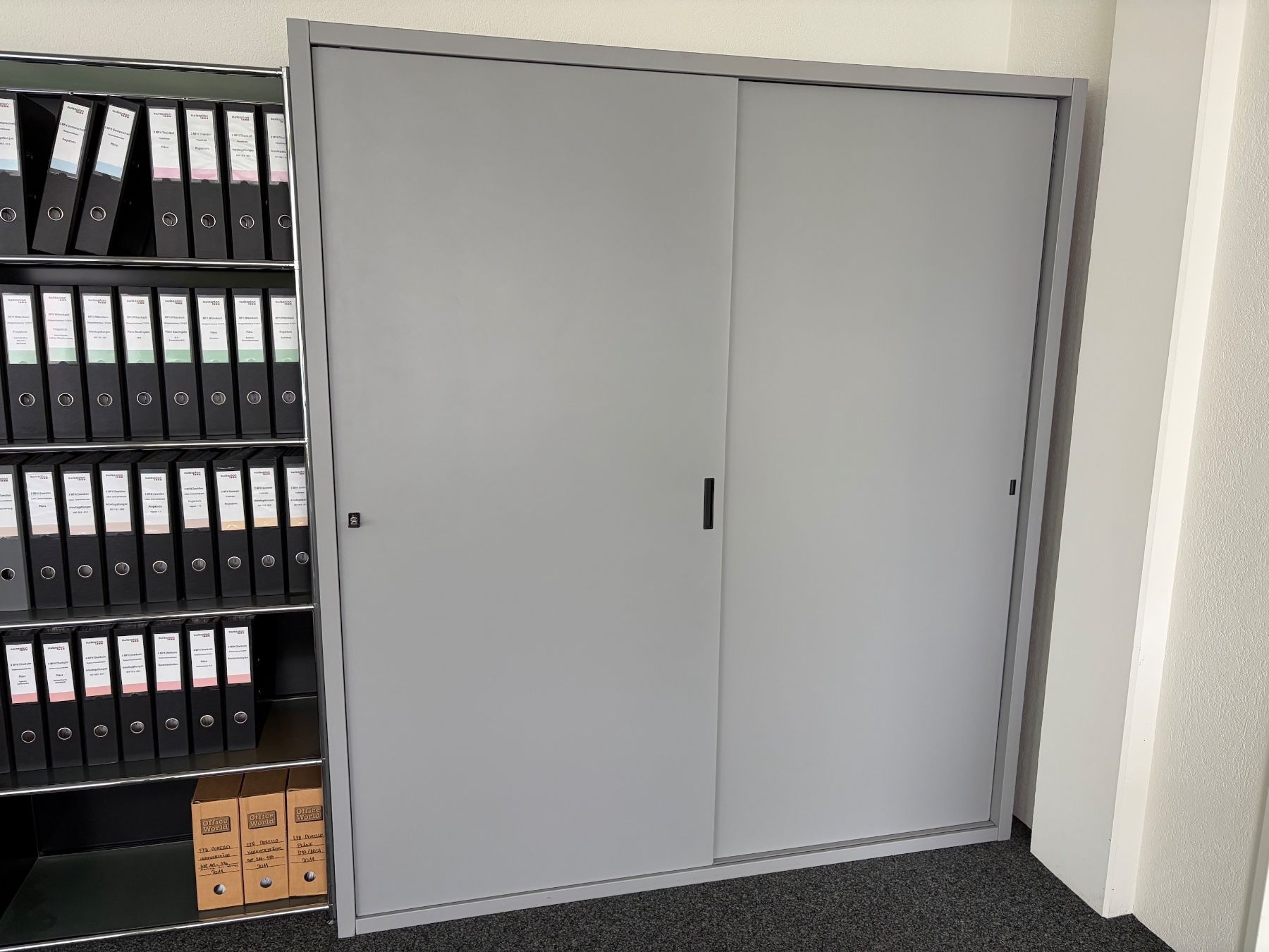 Schränke: Metall Aktenschrank – Gebraucht aus Mörschwil von ottoman7