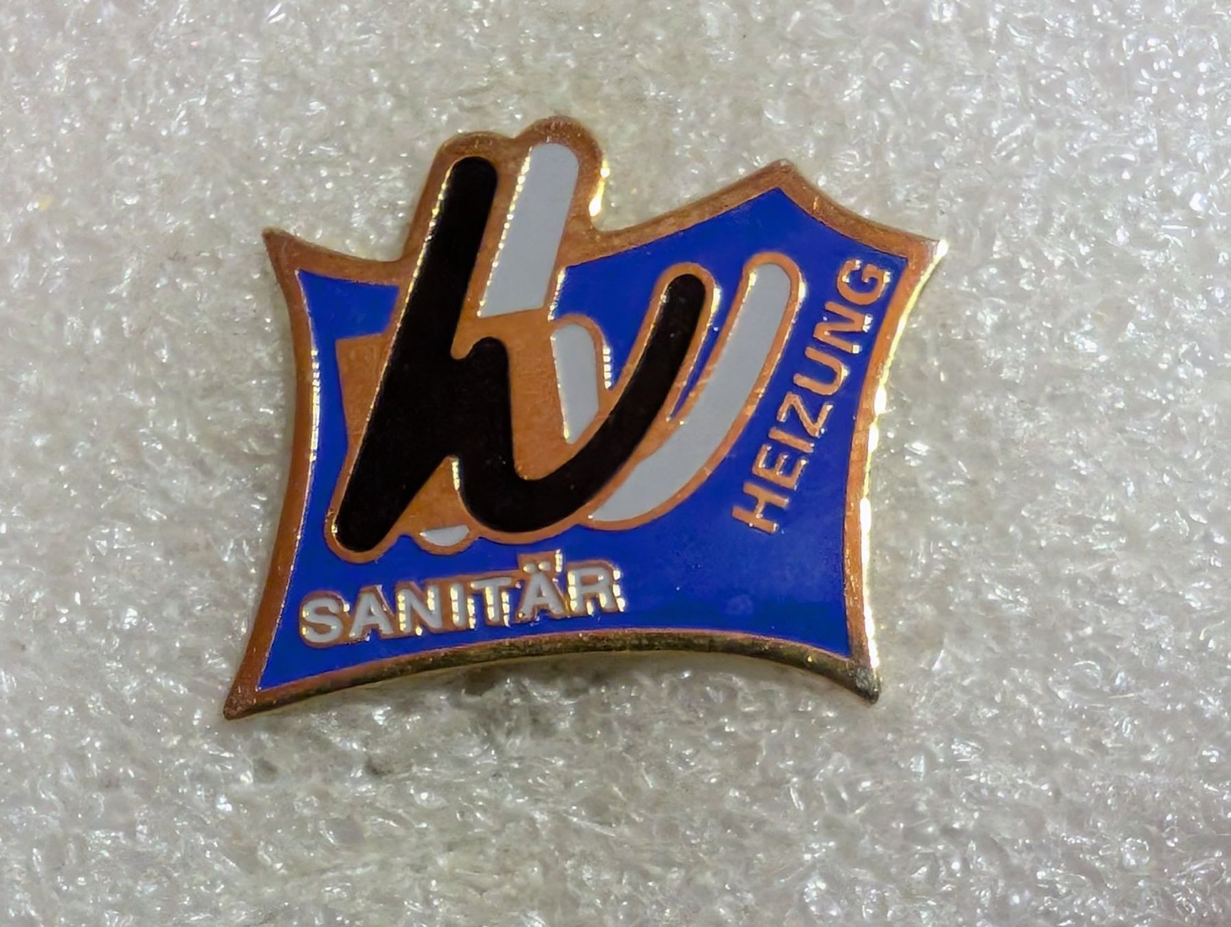 Plaketten & Abzeichen: Ansteckpin 243: Sanitär Heizung – Gebraucht aus Oppligen von Pin-Fall-Shop