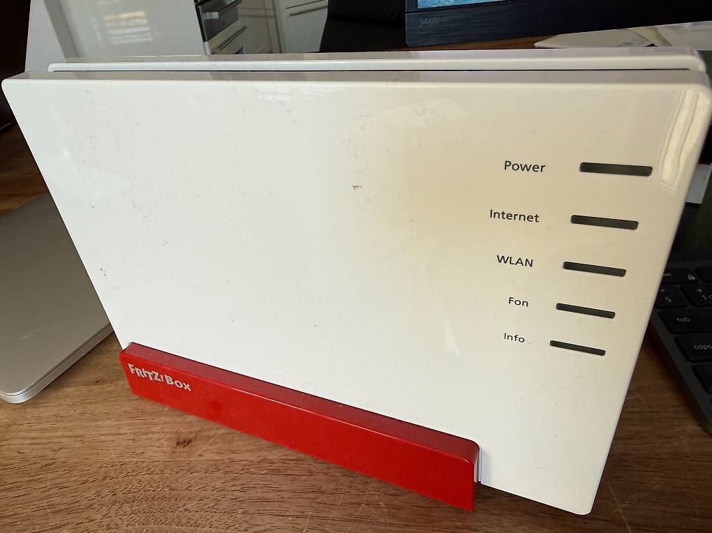 Modems & Routeurs: Fritzbox 7853 – D'occasion à Stein am Rhein par fabio8260