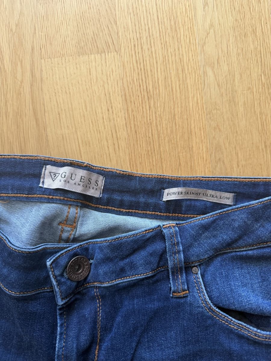 Guess Hosen: Guess Damen hose – Gebraucht aus Rümlang von Ze933 1