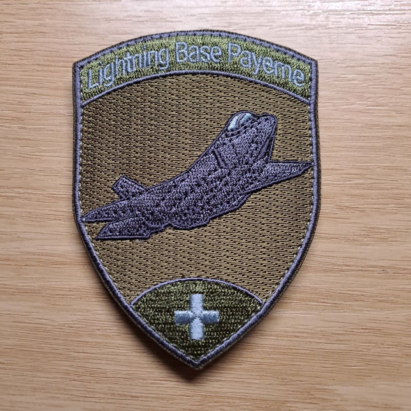 Schweizer Armee Placchette & Badge: Lightning Base Payerne – Nuovo e nell'imballaggio originale da Gipf-Oberfrick venduto da Mig_29