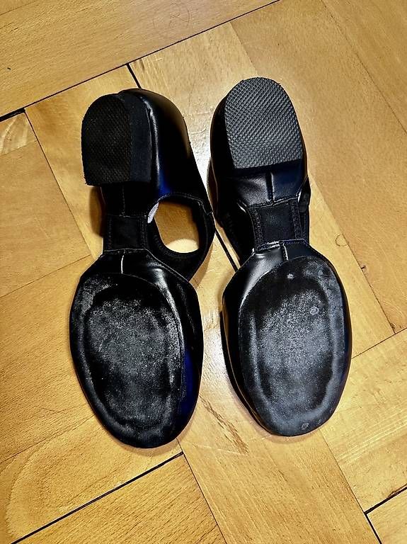 Scarpe da donna: Tanzschuhe Leder Grösse 40 schwarz – Nuovo (secondo la descrizione) da Zollikon venduto da max_rg2l 4
