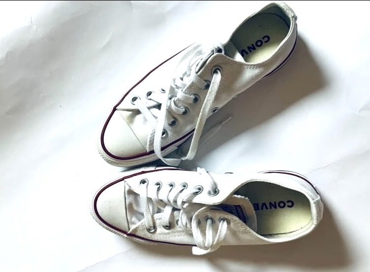 Converse Damenschuhe: Converse – Neu (gemäss Beschreibung) aus Zürich von _SabiBe_