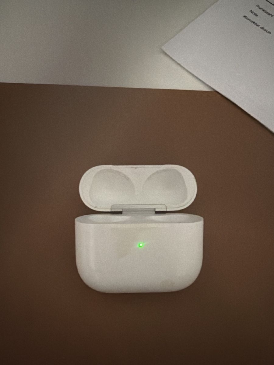 Apple Handys / Smartphones: Apple airpods Case original – Gebraucht aus Wohlen AG von Mihailo970