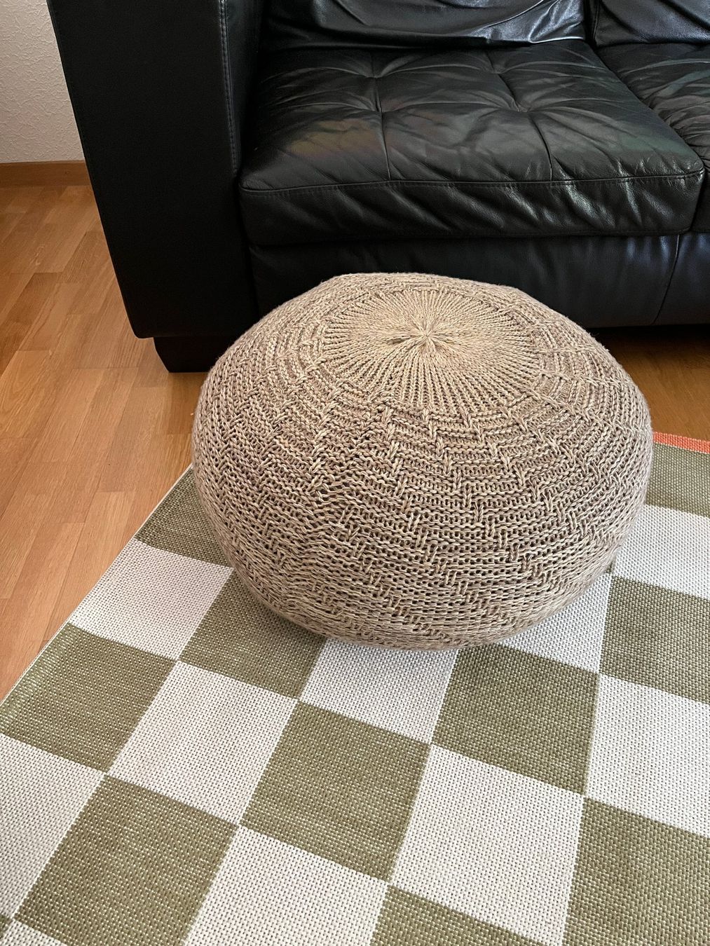 Ikea Hocker: 2x Pouf IKEA Sandared Beige – Gebraucht aus Luzern von fidschen