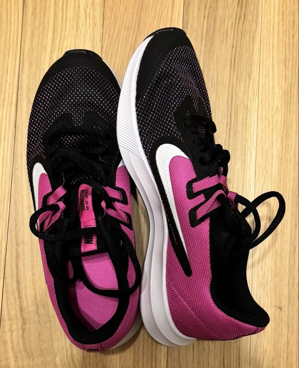 Nike Turnschuh Pink Schwarz Gr (Gebraucht) in Zürich für CHF
