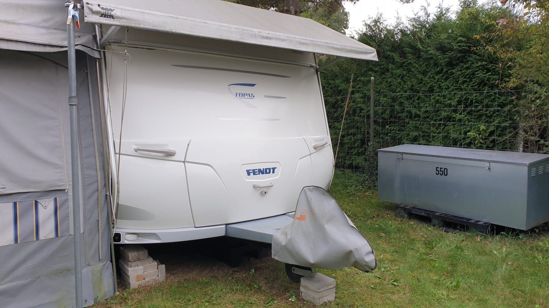 Mobilhome: Fendt Topas 520 TFB mit Schutzdach – Usato da St. Pantaleon venduto da whity75 3