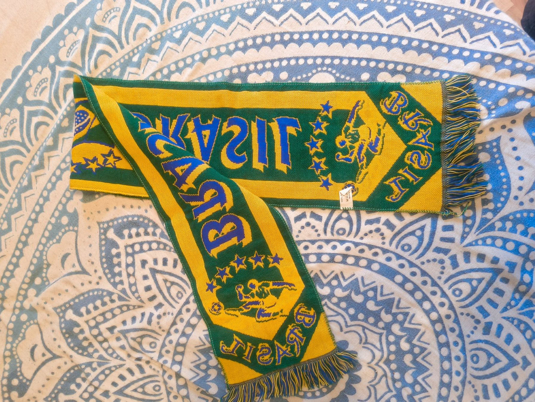 Foulard & Sciarpe: Écharpe Brasil 1990 Vintage – Nuovo (secondo la descrizione) da noes venduto da kri_g7m6 1