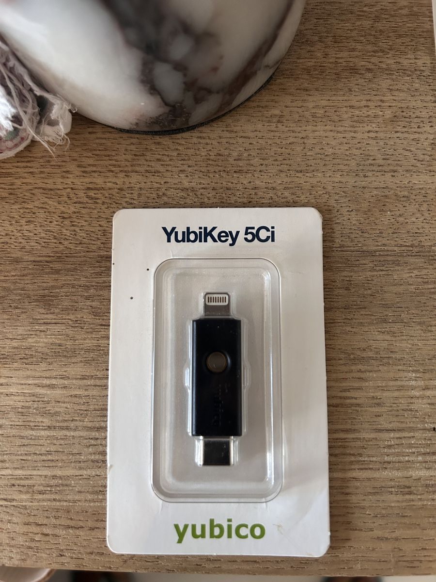 Yubico Chiavette USB: YubiKey 5Ci Security Key – Nuovo e nell'imballaggio originale da Schlieren venduto da dev_fg59