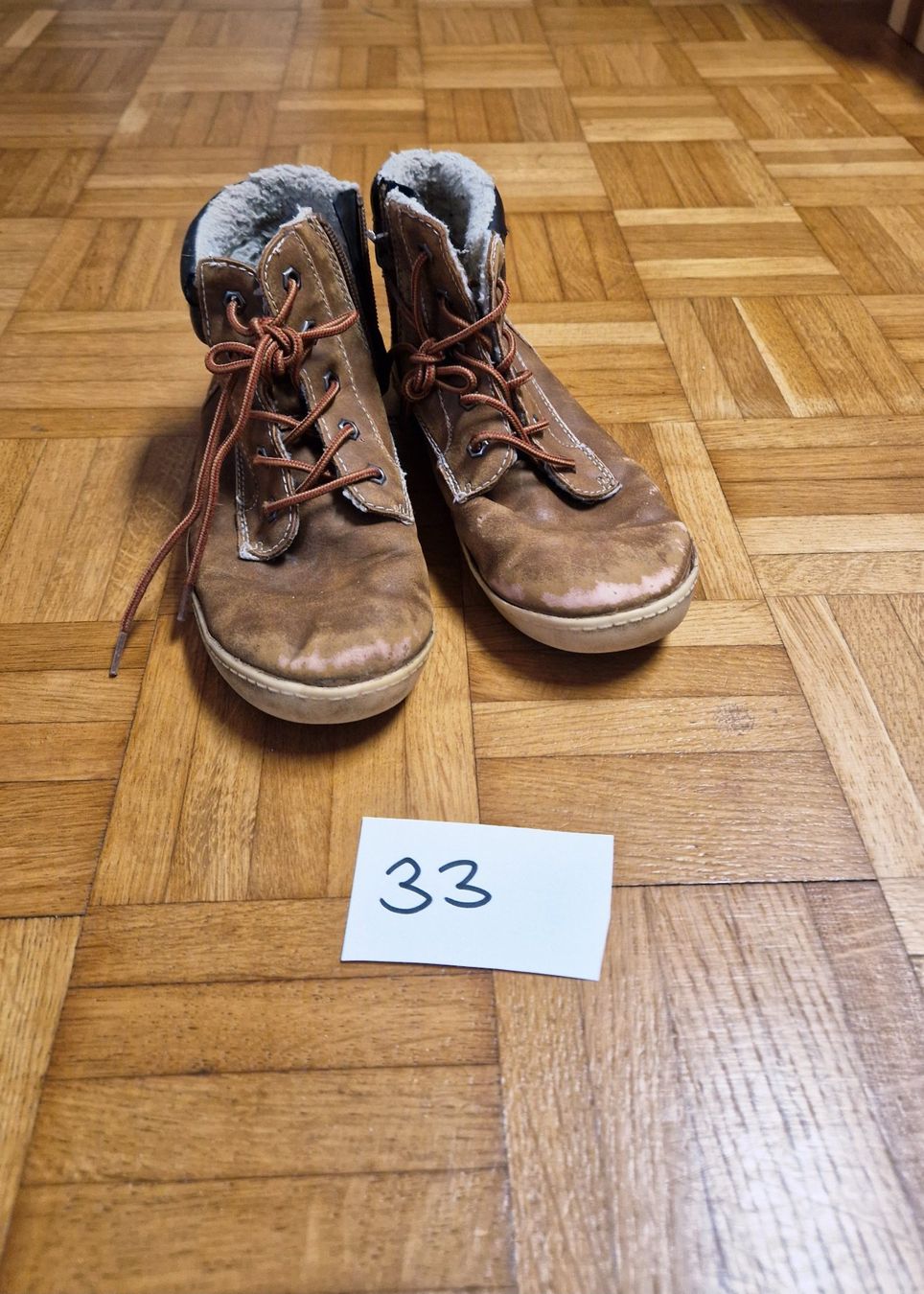 Chaussures garçon: Stiefel Gr.33 – D'occasion à Stüsslingen par white_angel86