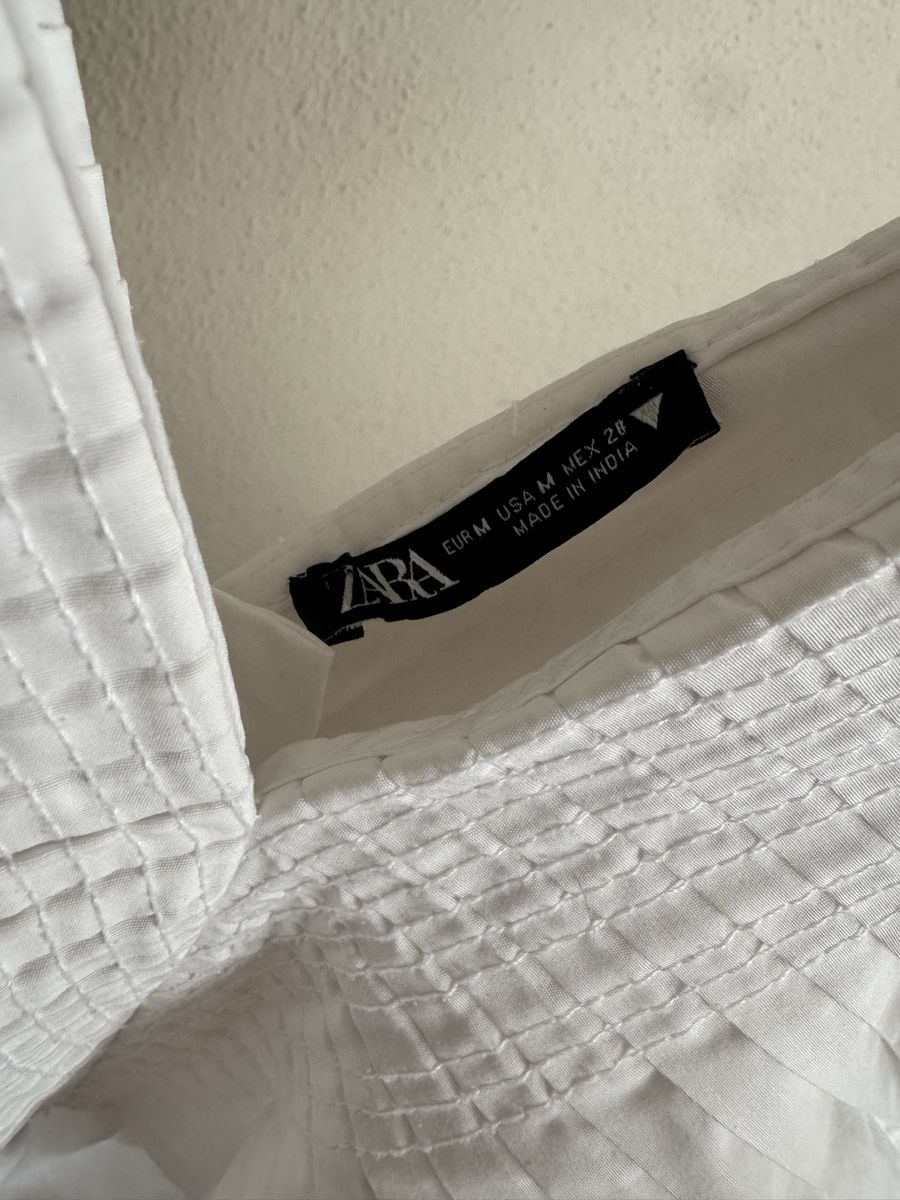 Zara Chemisiers: Bluse zara weiss  – D'occasion à Galgenen par Vintluxe 1