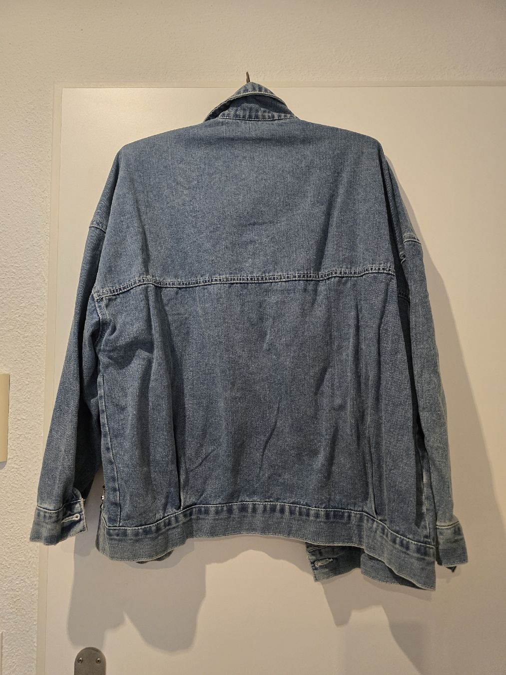 Giacche: Oversize Jeansjacke hellblau mit Applikationen – Nuovo (secondo la descrizione) da Winterthur venduto da Winnia 2