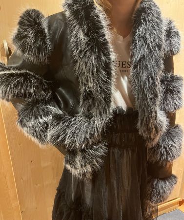 Glamour Giacca tg S/M👌in pelle ecco con pelliccia  nuova