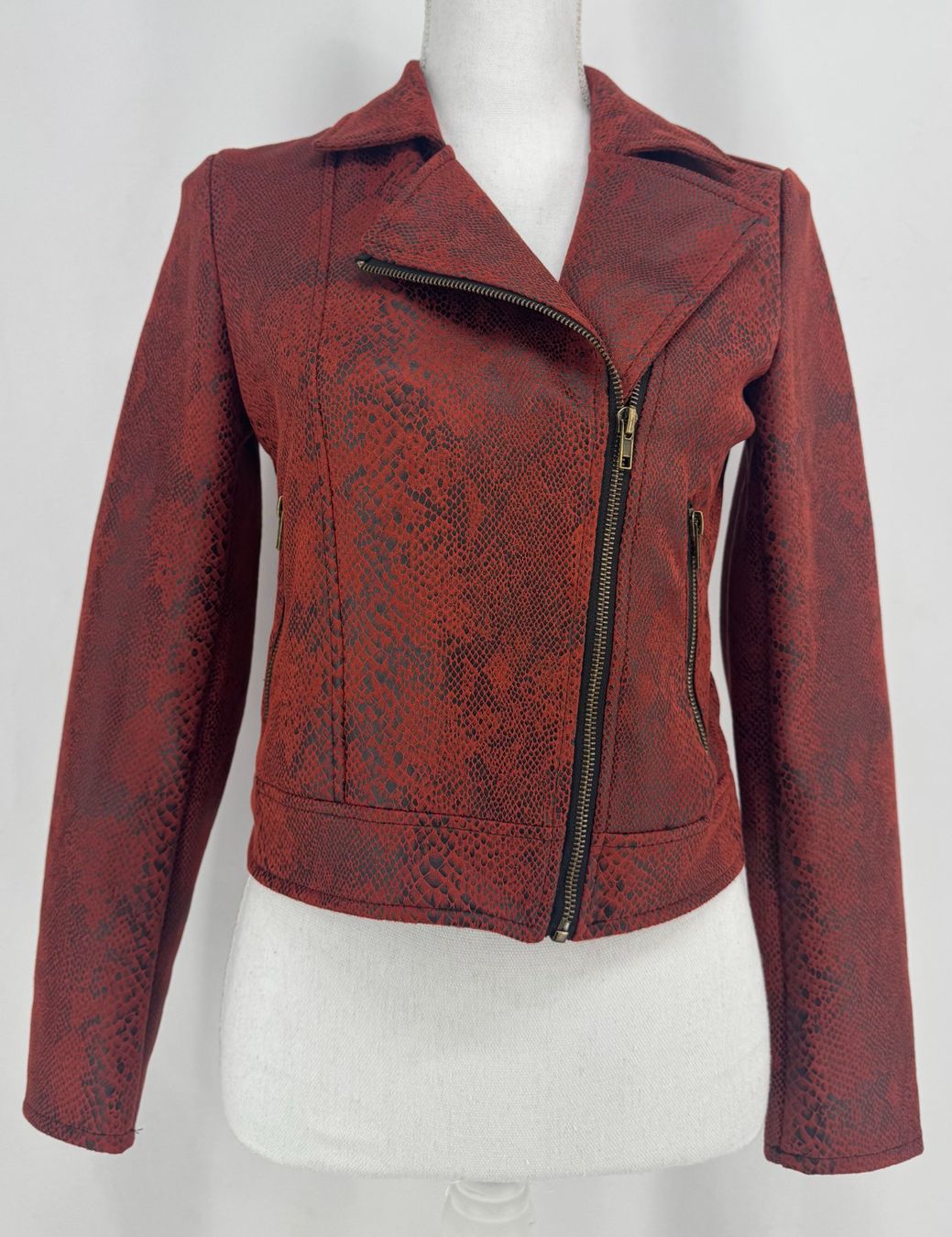 Giacche: 00's ZEBRA Blazer Simili Python Rouge & Noir, Zip Bronze, S – Usato da Lausanne venduto da PlusValue_Lausanne