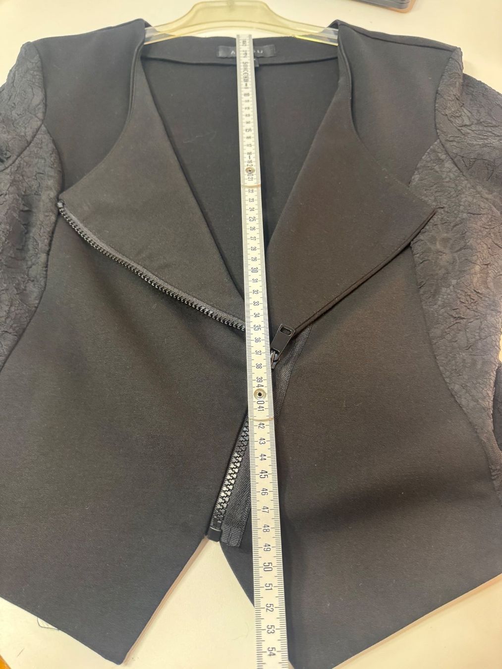 Giacche: Blazer schwarz AMISU Gr. 40 – Usato da Zäziwil venduto da blackpearl 3