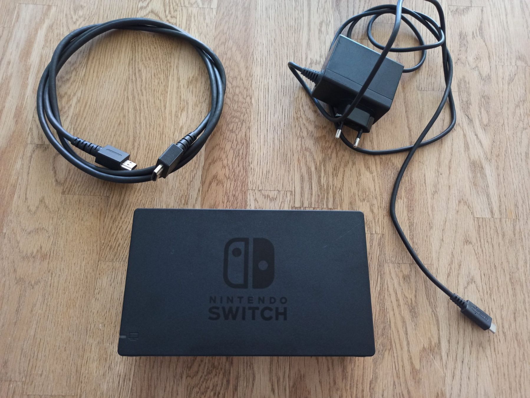 Docking station: Original Nintendo Switch TV-Dockingstation mit Netzteil NSW – Usato da Oberweningen venduto da mar_87mx 2