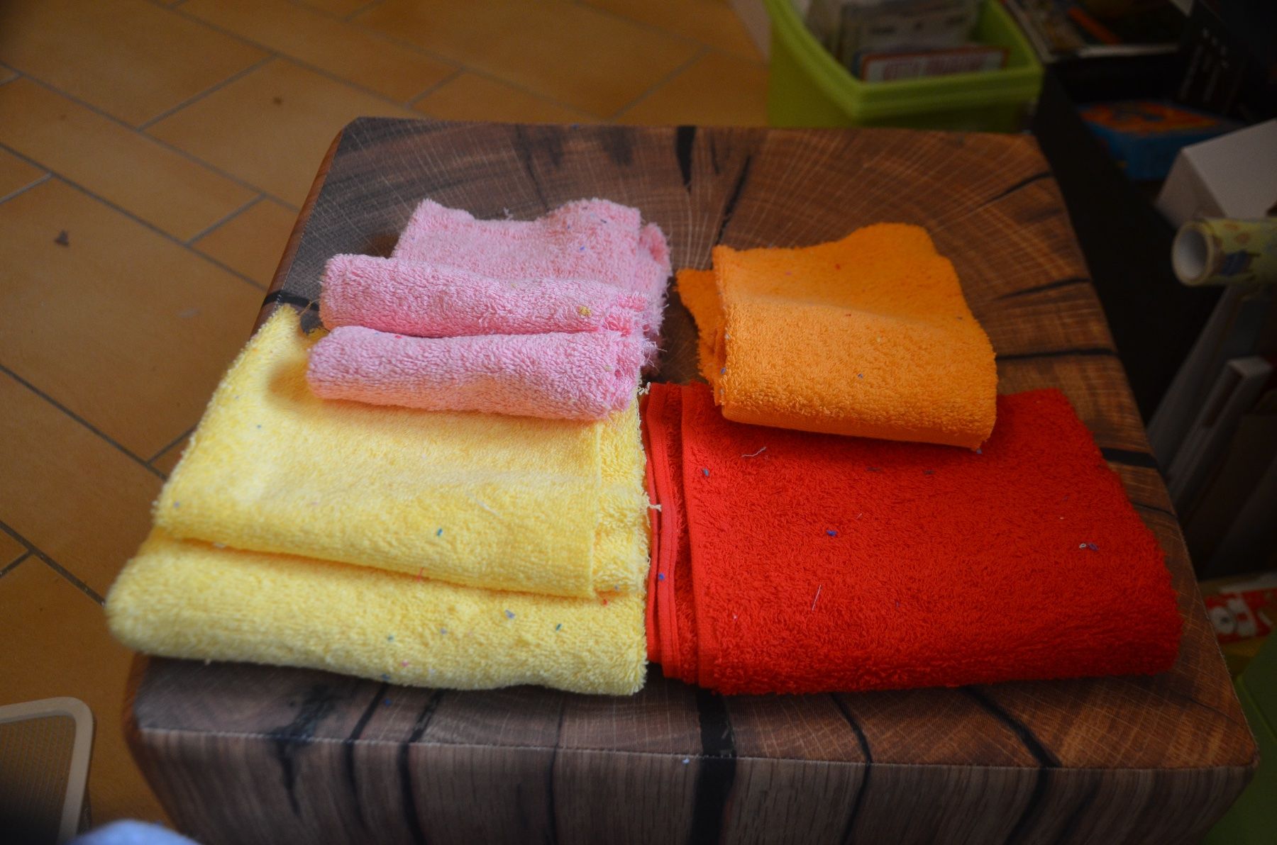 Tessuti: STOFF RESTE FROTTE' PAKET – Nuovo (secondo la descrizione) da Chiasso venduto da Dolly015