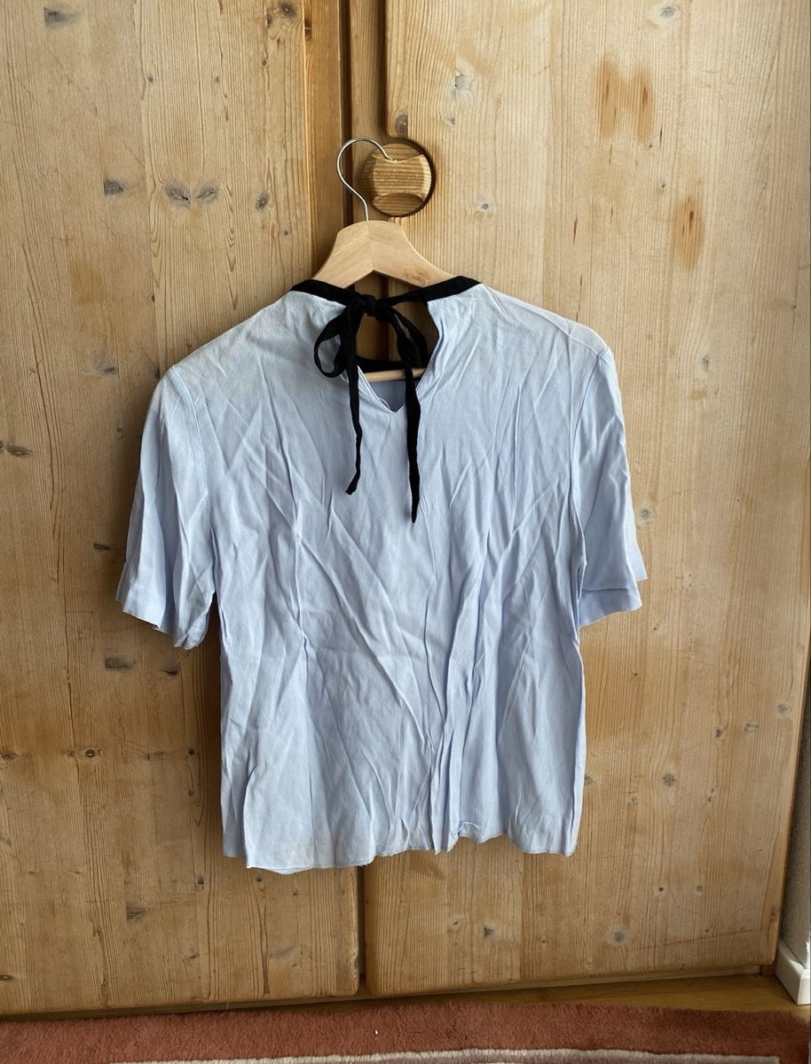 Blusen: Light Blue Ruffle Blouse  – Gebraucht aus Zürich von Eb_ 2