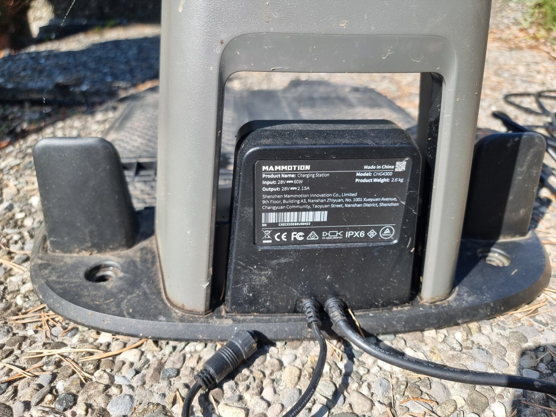 Mammotion Tagliaerba: Mammotion Luba Mini Ladestation – Usato da Werdenberg venduto da mgal6250 2