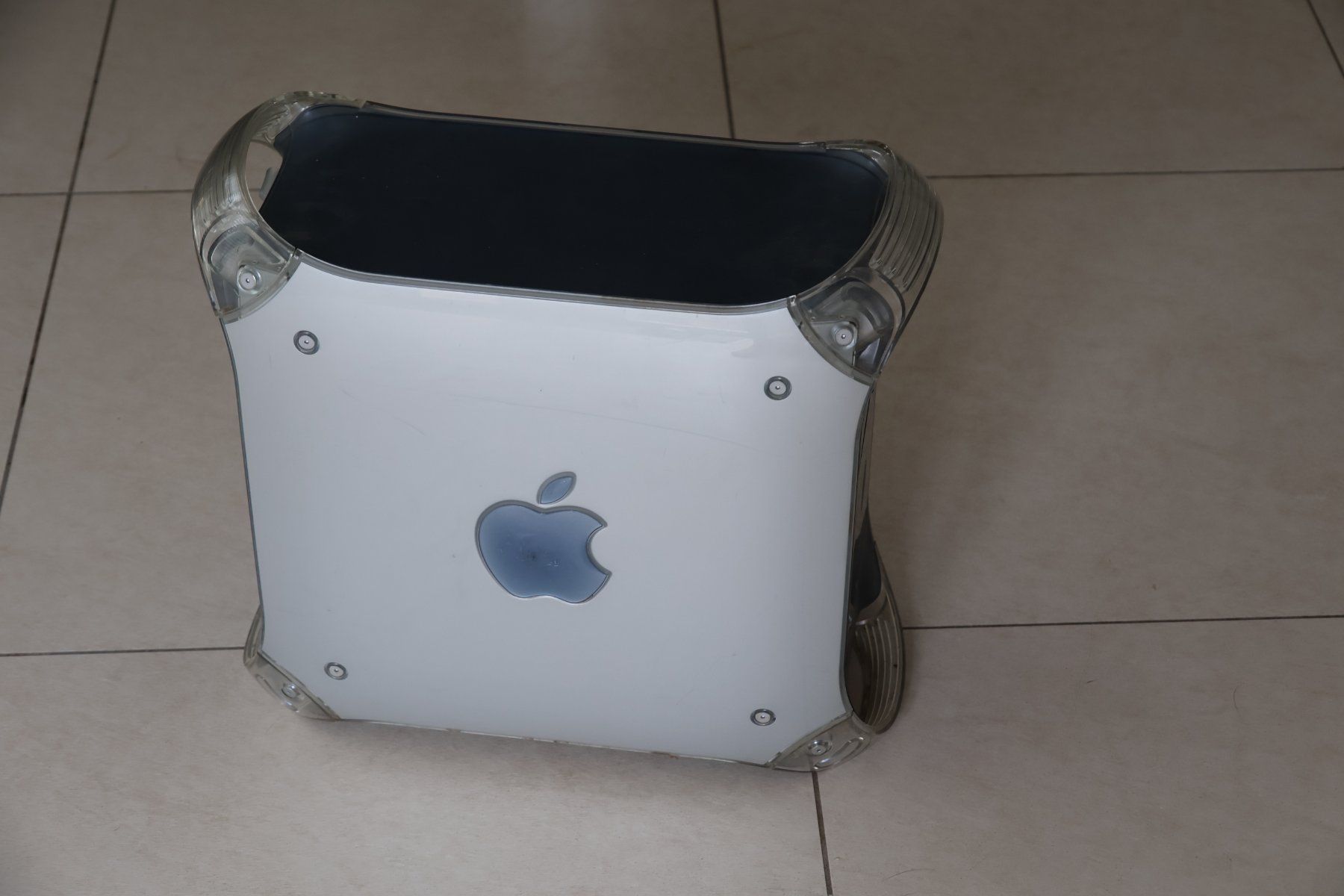 Apple PCs: Power Mac G4 "Graphite" 466Mhz – D'occasion à Domdidier par Tcoulon 1