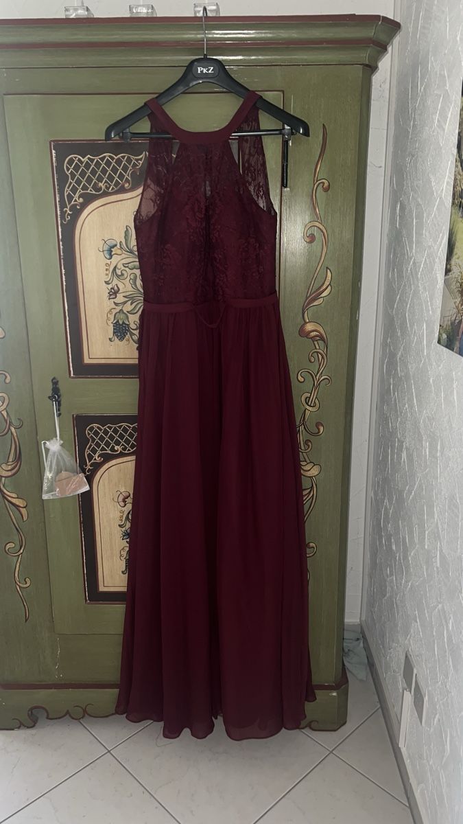 Vestiti: Dunkelrotes Abendkleid mit Spitze, Grösse 38, neuwertig. – Nuovo (secondo la descrizione) da Jona venduto da ste_9pv9