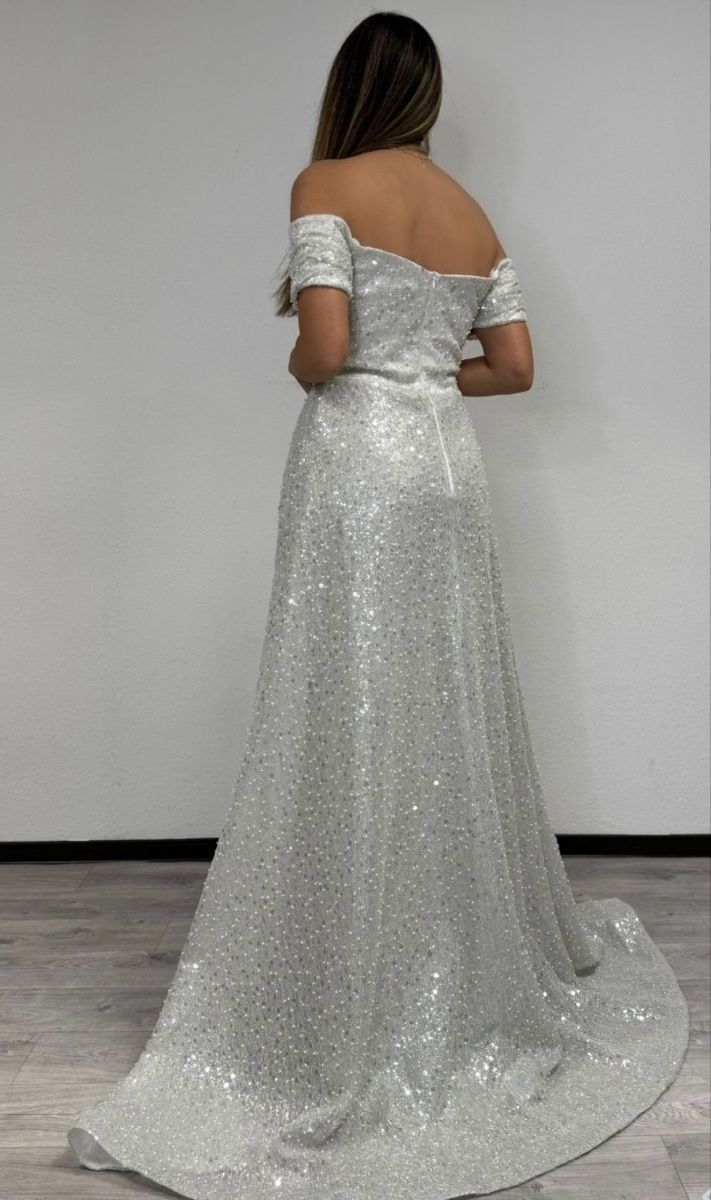 Kleider: Neues Kleid mit Etikett Größe S/M oder 36/38 – Neu und originalverpackt aus Schaffhausen von Arno8588 1