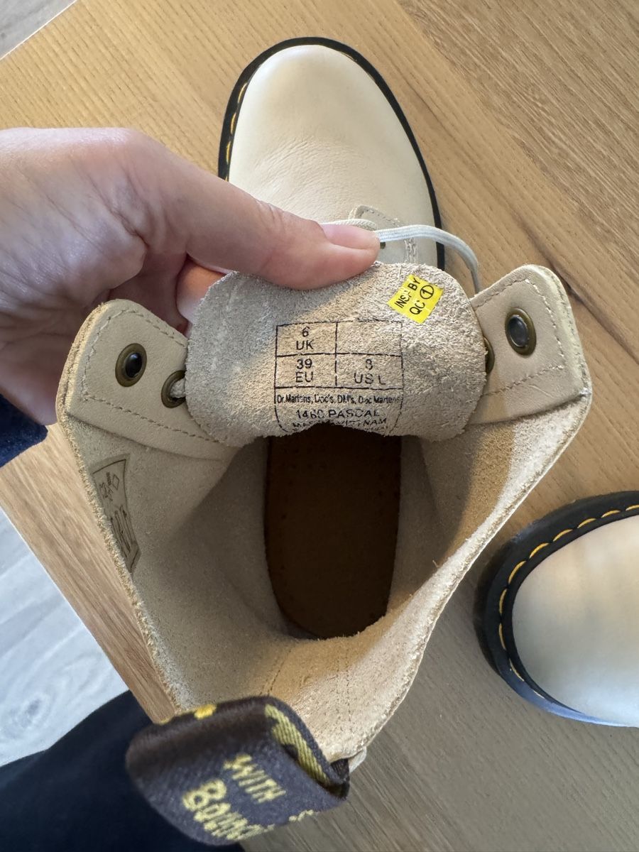 Dr. Martens Damenschuhe: Dr. Martens 1460 Pascal Stiefel Gr. 39 Beige NEU – Neu (gemäss Beschreibung) aus zürich von dalia06 3