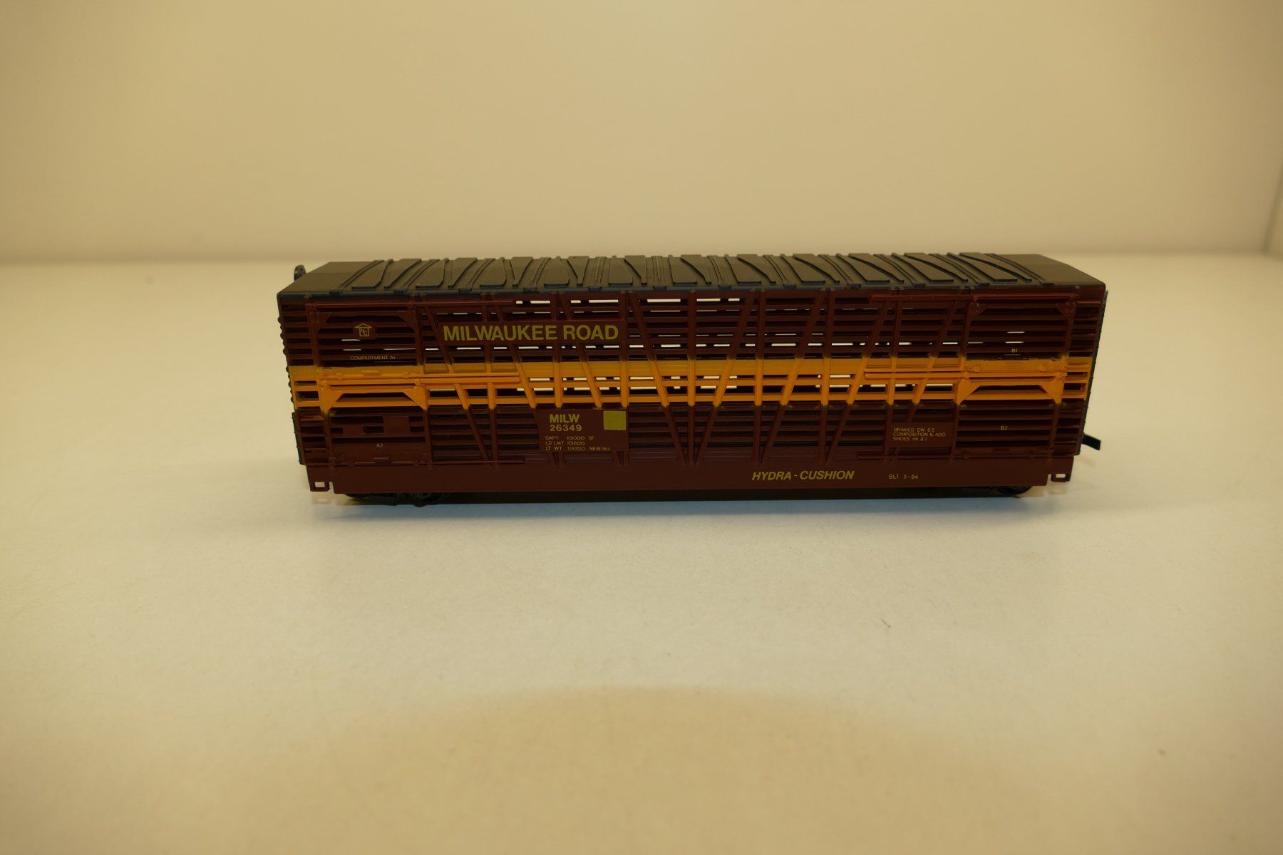 IHC Modelleisenbahnen: IHC H0: US Car Milwaukee Road – Neu und originalverpackt aus Niederhasli von rail-duerst 3
