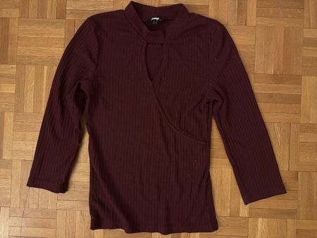 Pull crop top bordeaux Jennyfer taille M