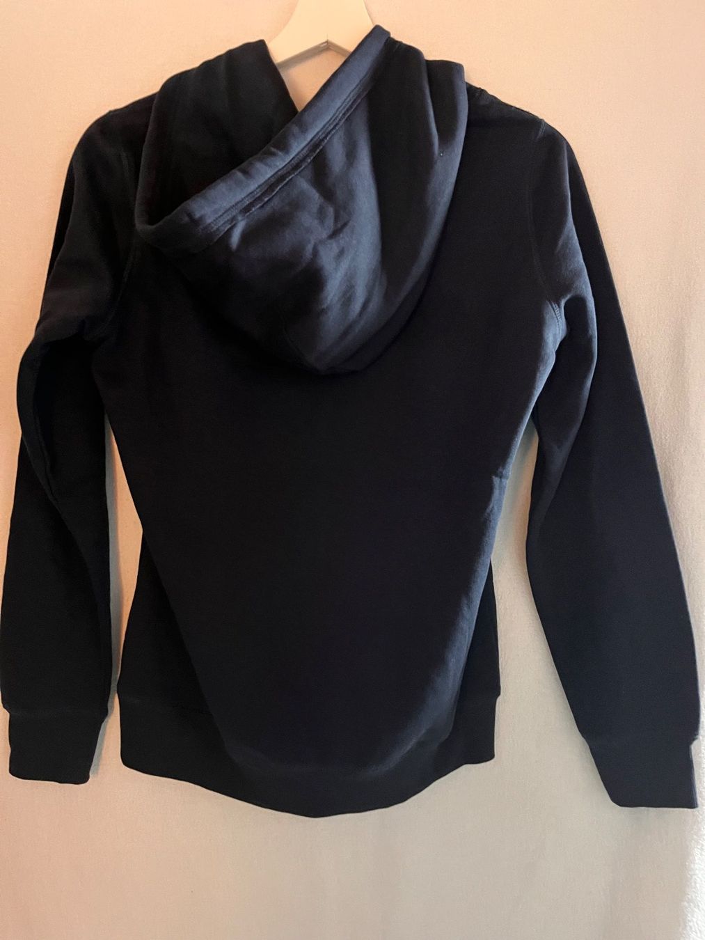 Champion Pullover & Sweatshirts: CHAMPION, Kapuzenpullover, Grösse S, Farbe Dunkelblau – Neu und originalverpackt aus Rudolfstetten von gst_g7xl 4