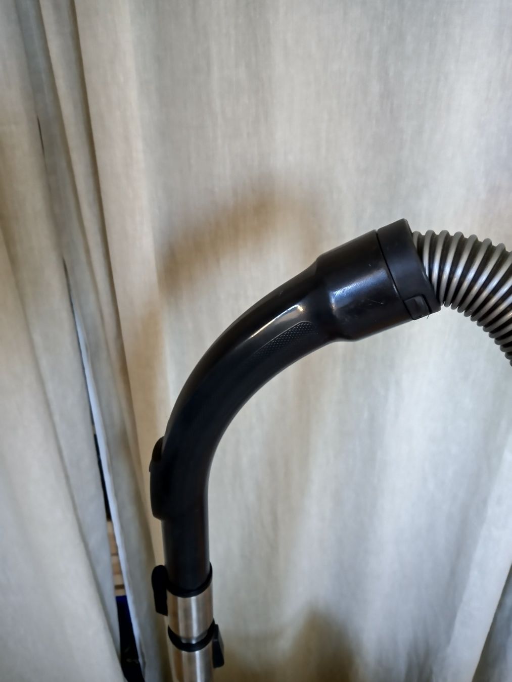 Miele Aspirapolveri & Accessori: Staubsauger Miele C3 Silence  Ecoline – Usato da Prez-vers-Siviriez venduto da Monija70 1