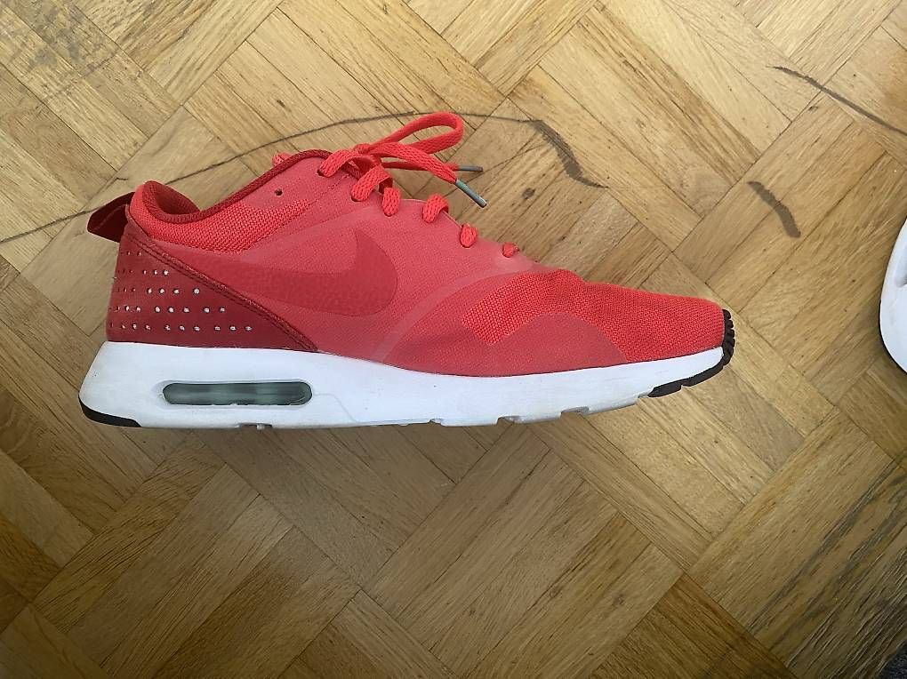 Scarpe da uomo: Rote Sneaker | Nike Air Max – Nuovo e nell'imballaggio originale da Laufen venduto da Looc_ 2