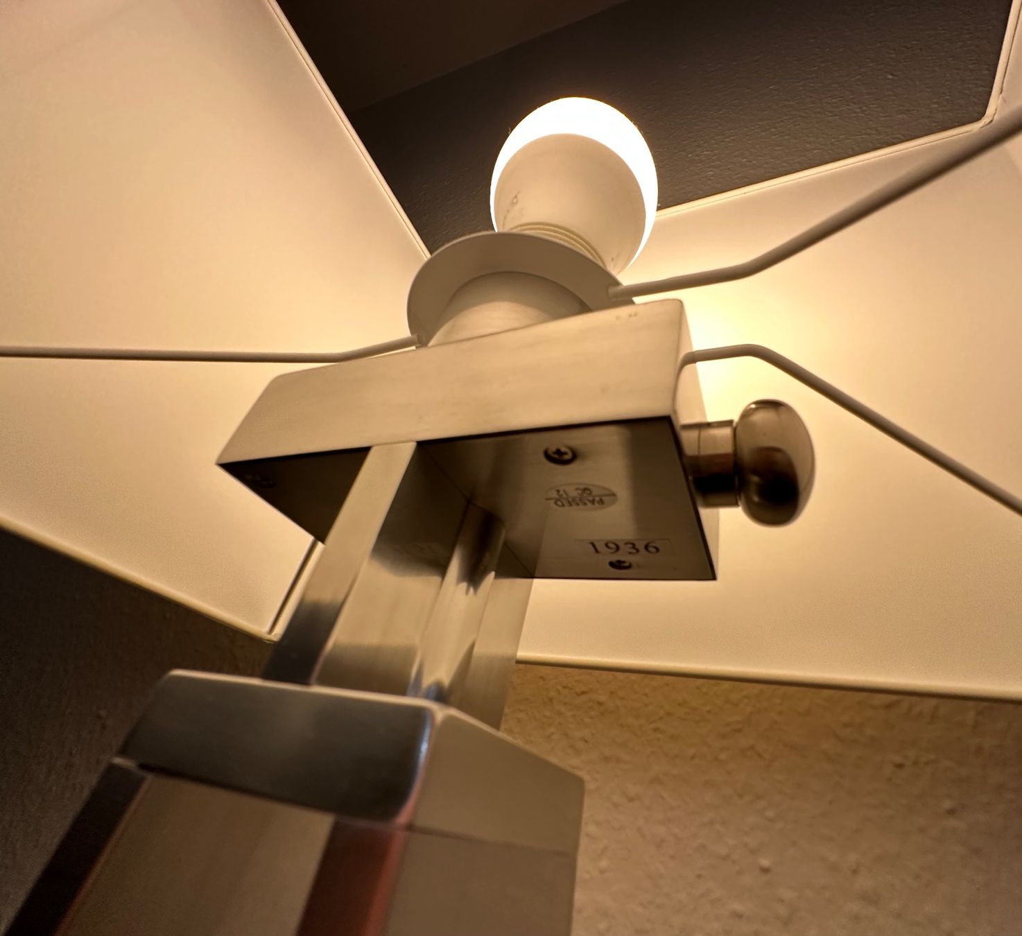 Ikea Lampade: Stehlampe dimmbar mit weissem Lampenschirm – Usato da Zürich venduto da Chrugeli73 4