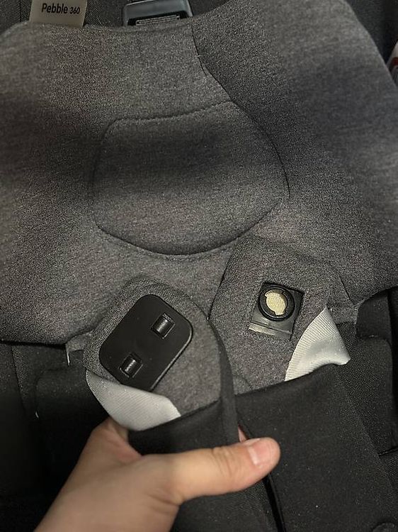 Maxi-Cosi Sièges auto: Babyschale Maxi Cosi Pebble Pro – Défectueux à Uster par staernli4 2