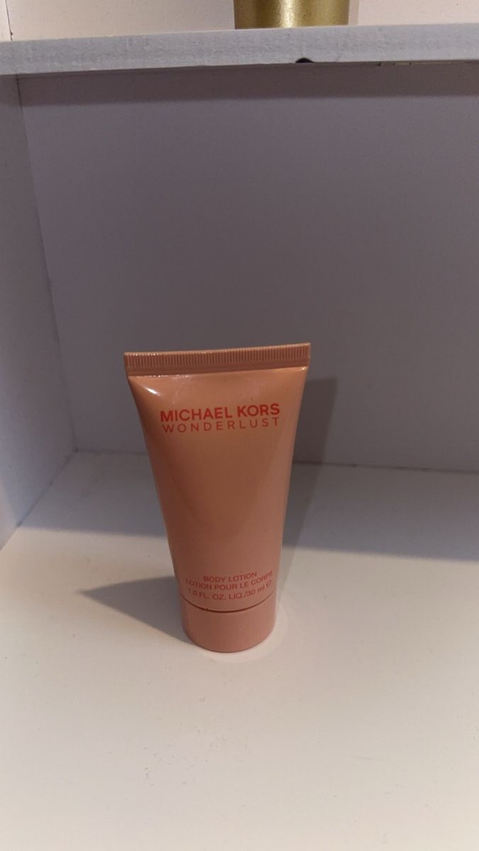Feuchtigkeitspflege: Michael Kors Wonderlust Bodylotion – Neu (gemäss Beschreibung) aus Oftringen von tola19