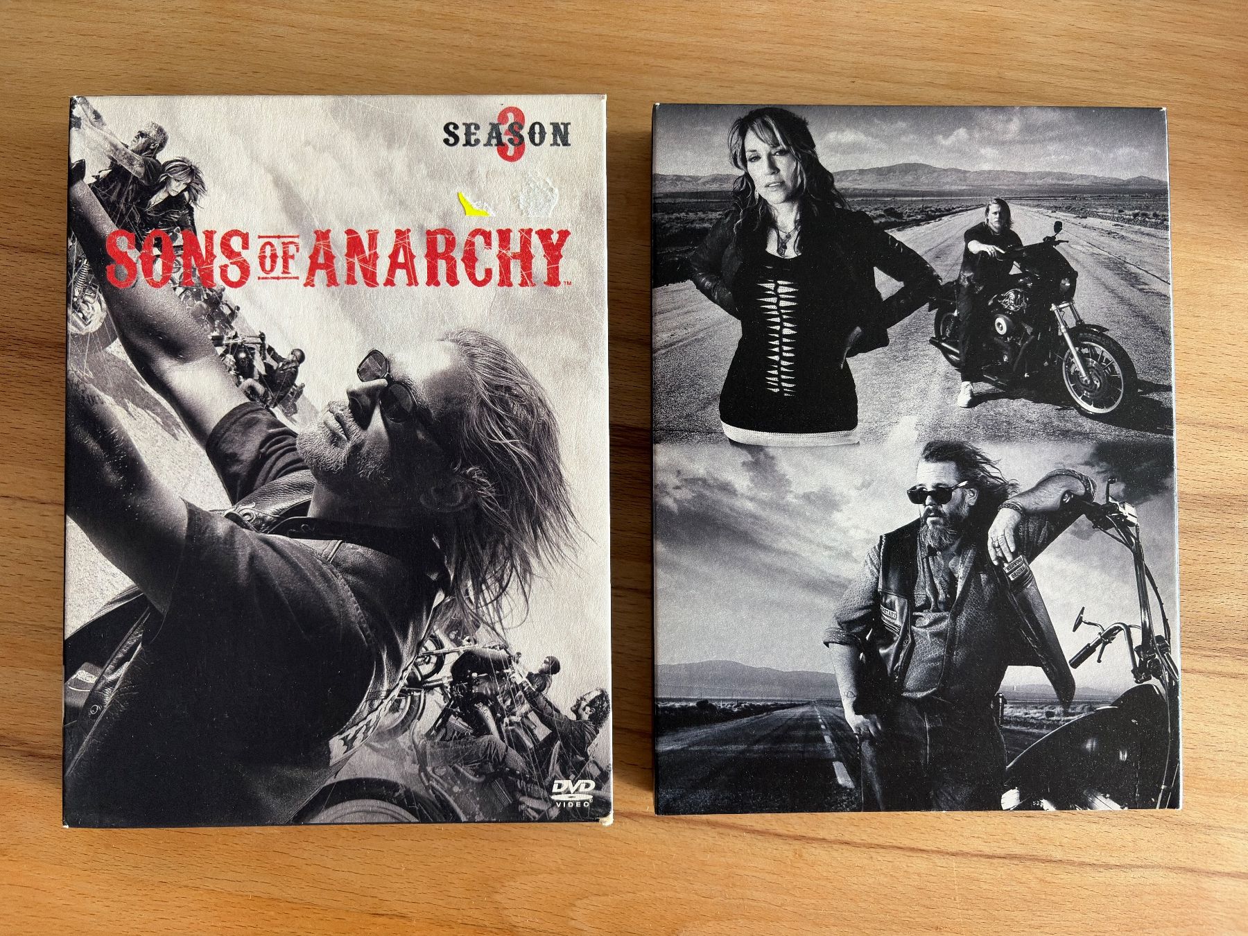 Tutti i DVDs: Sons of Anarchy Staffel 3 – Usato da Hombrechtikon venduto da Dokmasa 2