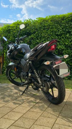 Yamaha YS125 UBS – wenig km, top Zustand, ideal für Anfänger