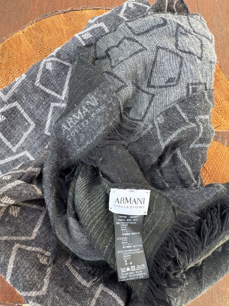 Armani Collezioni Schal grau mit Muster Oryginal Top zustand (Neuf ...