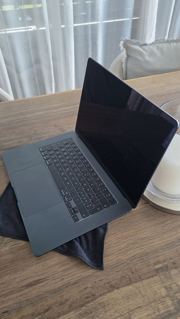 Apple Notebook: MAC BOOK AIR 2026 15 Zoll 500GB M5 16 RAM – Usato da Rorschacherberg venduto da MoBuyStGallen