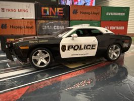 Polizei Dodge Challenger 1:18