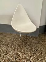 Fritz Hansen - Arne Jacobsen Drop Chair