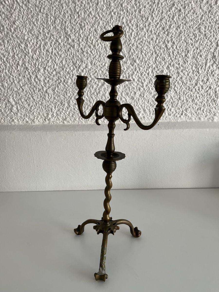 Tutte le decorazioni: alter, grosser, zweiflammiger Kerzenständer / Messing – Usato da Wetzikon ZH venduto da seli03 5