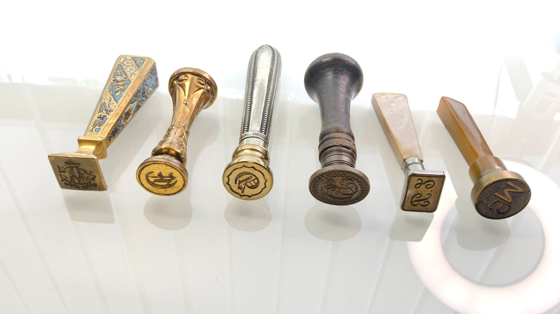 Tutti gli attrezzi: Collection de 6 anciens sceaux – Usato da Malleray venduto da Frederic24 1