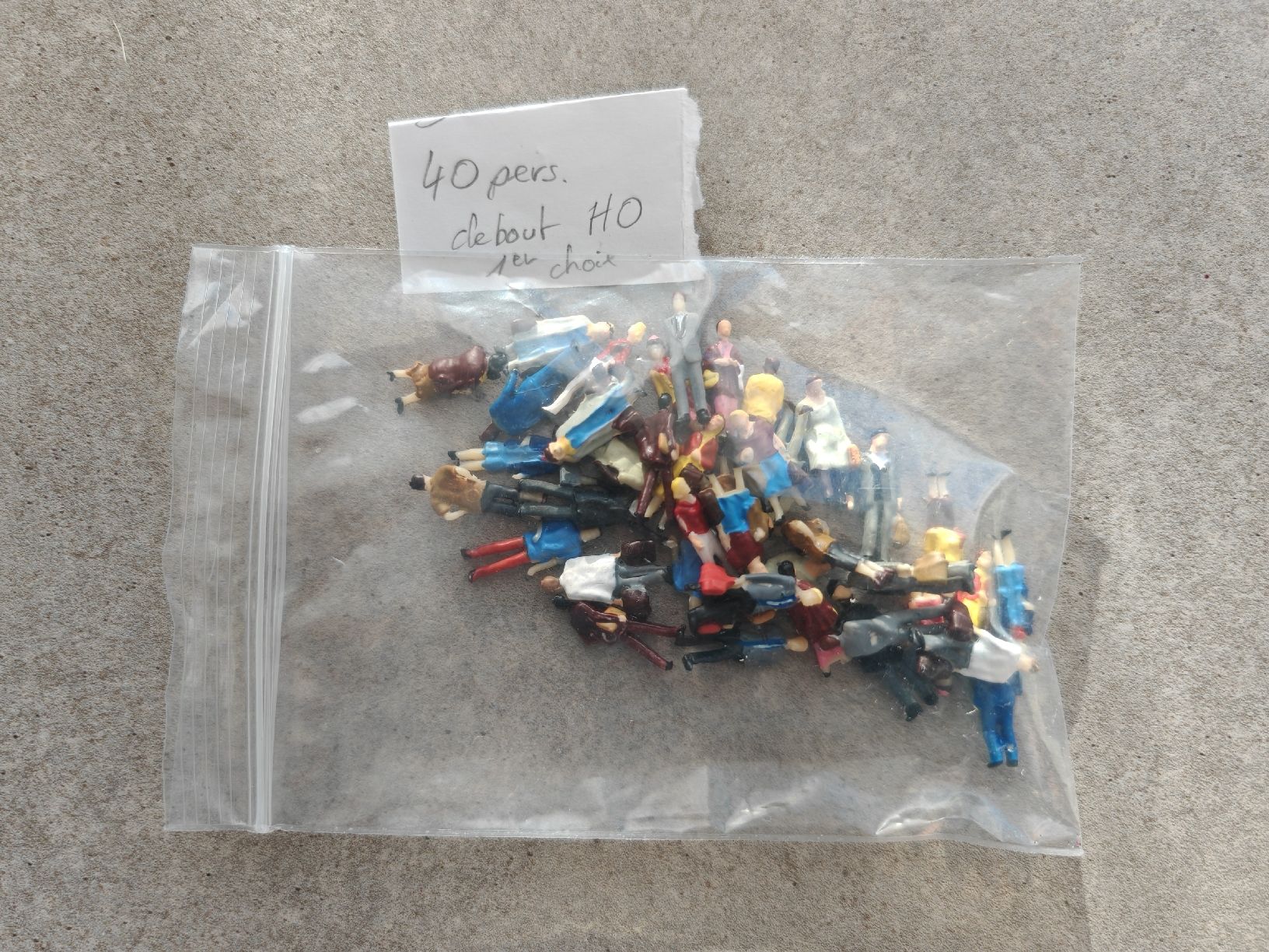 Modellini di ferrovie: Lot de 40 figurines HO 1er choix – Nuovo e nell'imballaggio originale da Longirod venduto da ali_nsd5