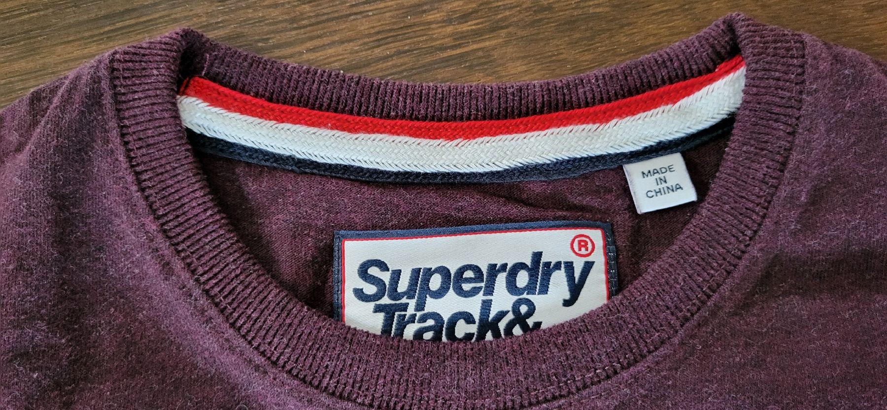 Superdry T-shirt: Superdry Track and Field L – Nuovo (secondo la descrizione) da Unterseen venduto da rej_lnk9 2