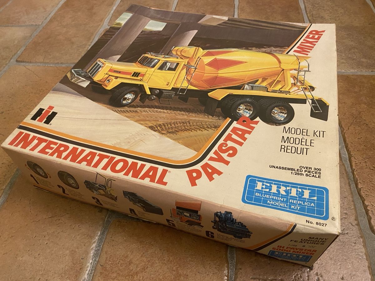 Modellbausätze & Standmodelle: Internatonal Paystar Mixer 1:25 Ertl – Neu (gemäss Beschreibung) aus Sutz von Cash900 1