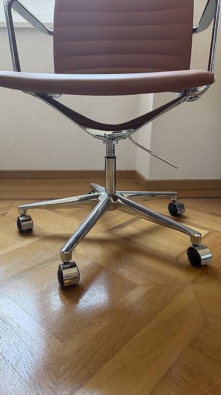 Stühle: Designer Office Chair  Cognac Leather & Chrome – Gebraucht aus Zürich von Qualitaetsexperte. 4