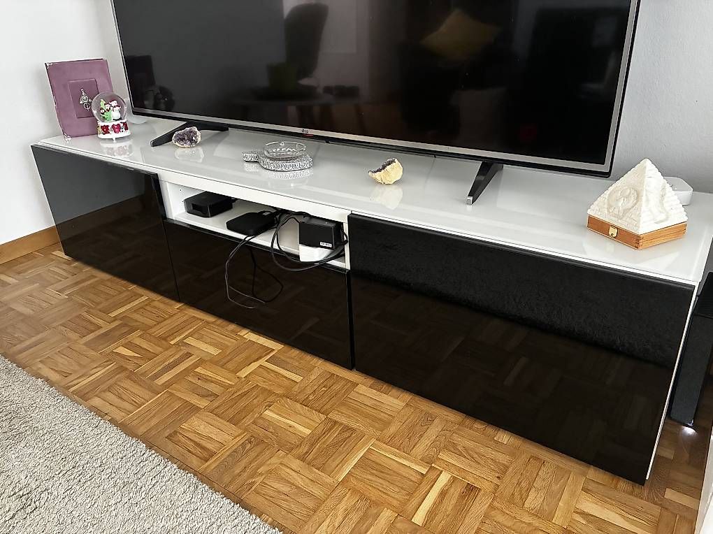 Ikea Mobili TV: Ikea BESTA TV Möbel – Usato da Volketswil venduto da Cypog