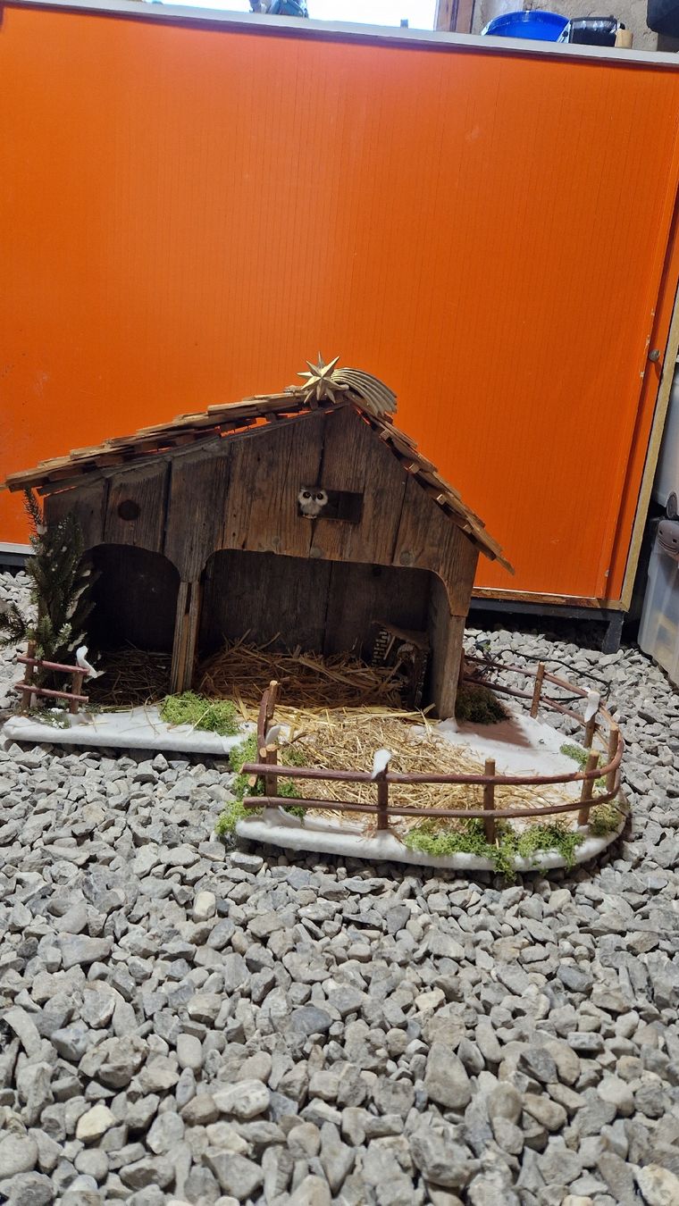 Tutte le decorazioni: Krippe – Usato da Giswil venduto da Jndira 1